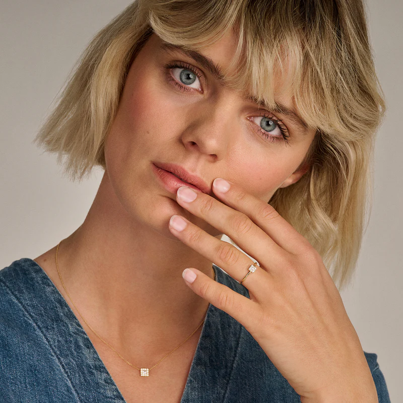 Ring met vierkante applique bezet met zirkonia 14k goud