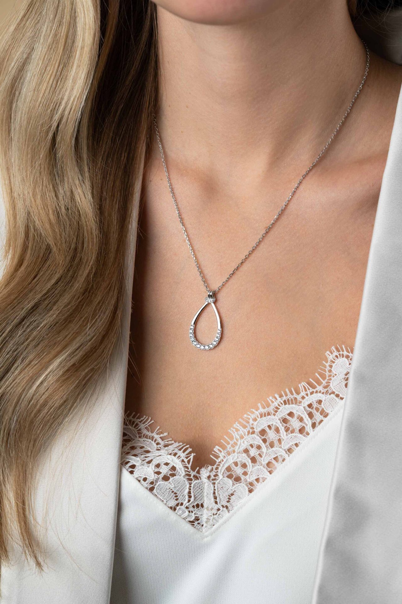 Zinzi zilveren ketting met stijlvolle open druppelvormige hanger - Afbeelding 2