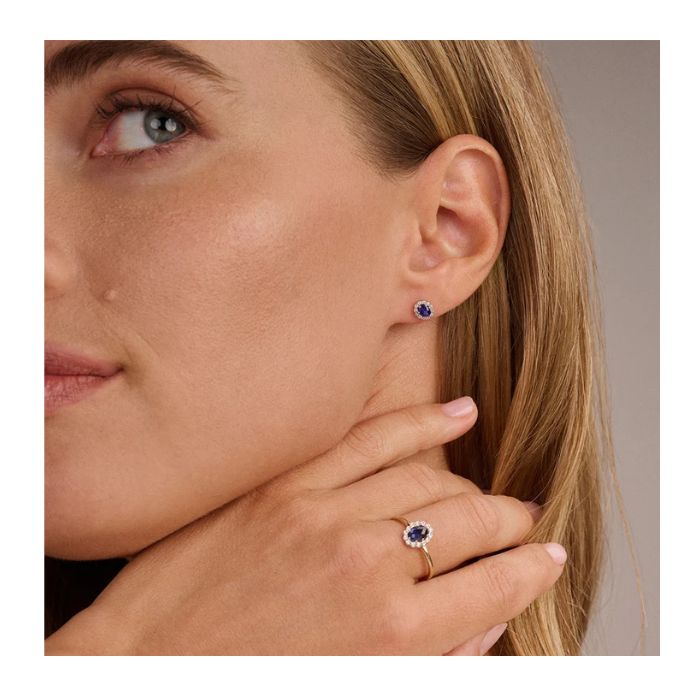 Oorknopjes met blauwe saffier en lab grown diamanten
